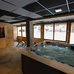 Grand 7 Pieces, 15 Pers, Sauna, Jacuzzi A - Fr-1-676-38